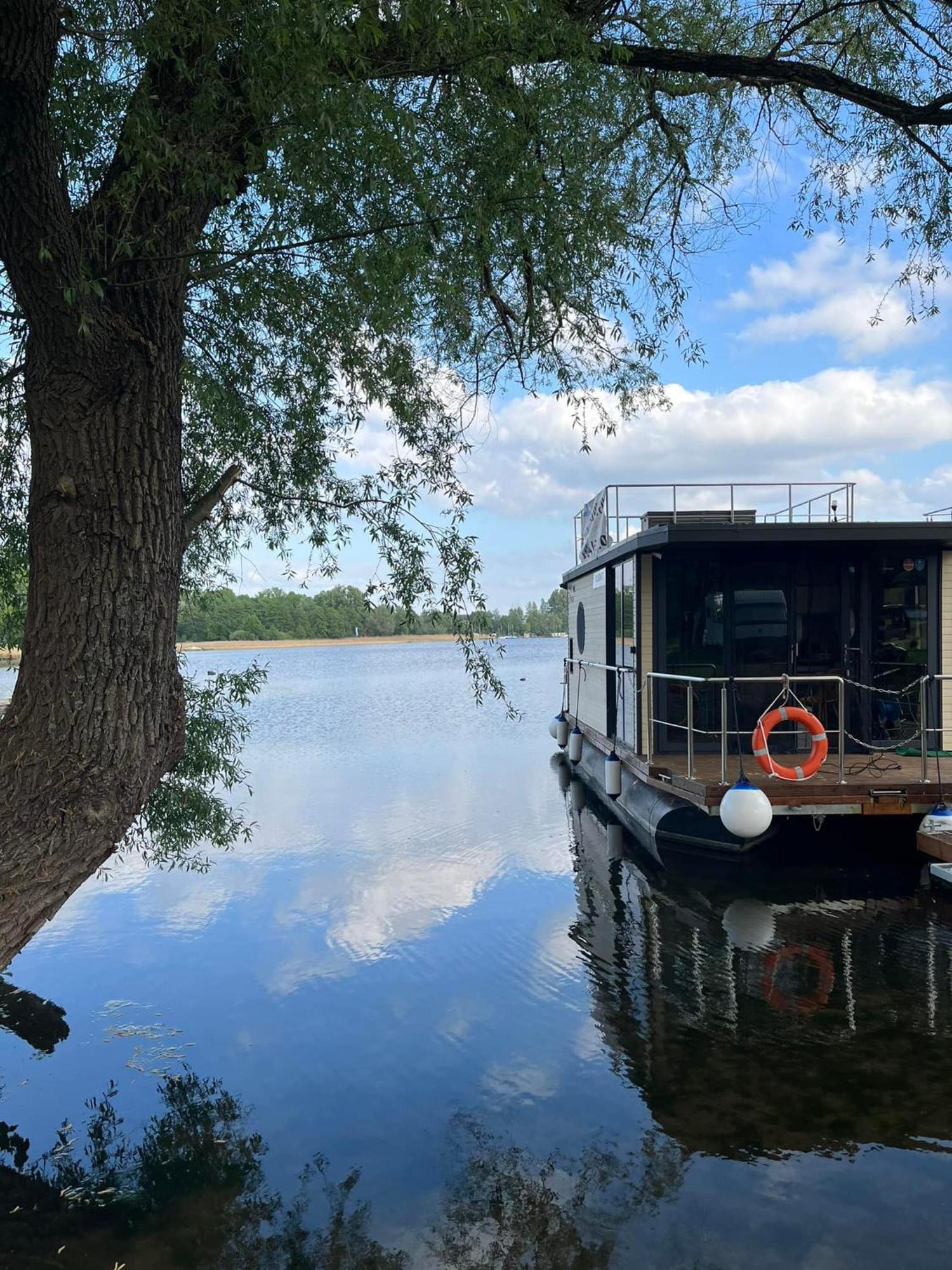 Hotel Houseboat à Gudowo Extérieur photo